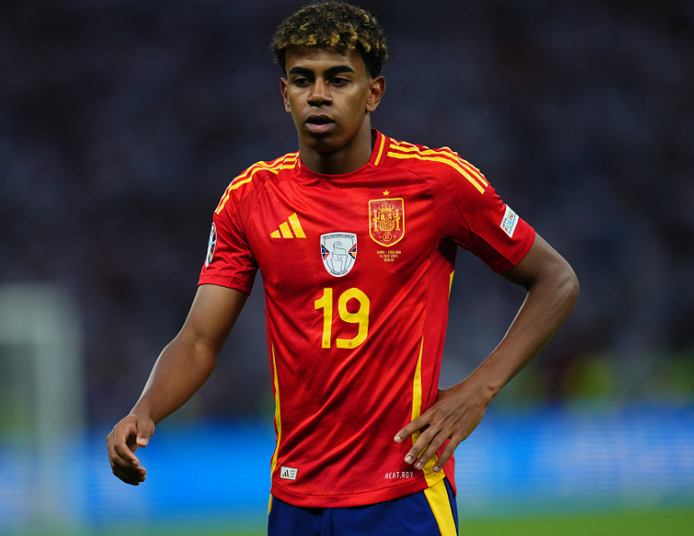 <a href='/news/tag/258.html' style='color: blue;'>巴萨</a>战术新探：弗里克试水亚马尔中路转型