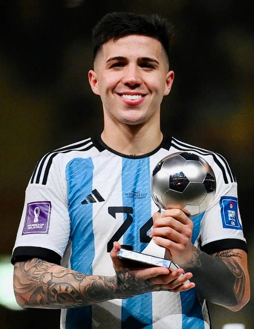 2025 - 26赛季英超第10轮：切尔西力克热刺，恩佐社交