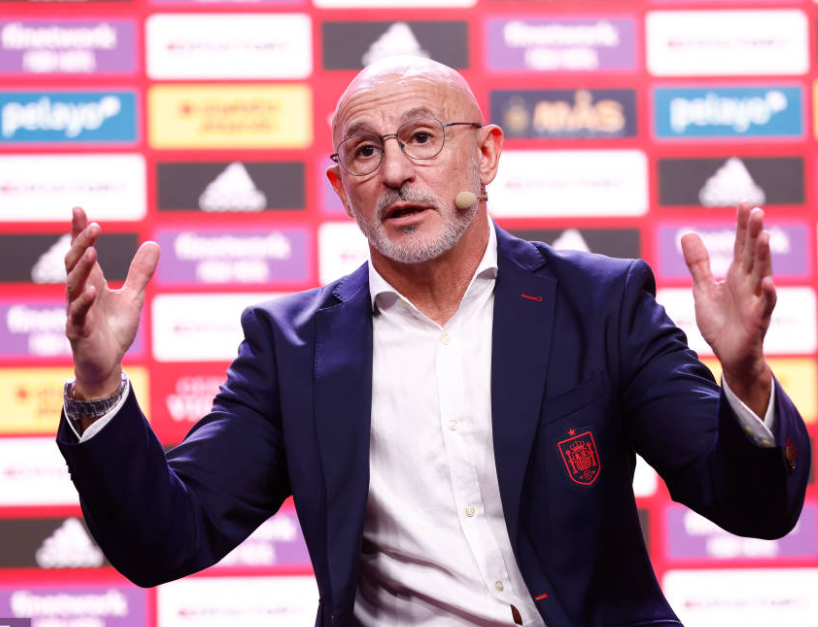 西班牙<a href='/news/tag/1253.html' style='color: blue;'>世预赛</a>平局后,德拉富恩特多维剖析赛事与展望未来