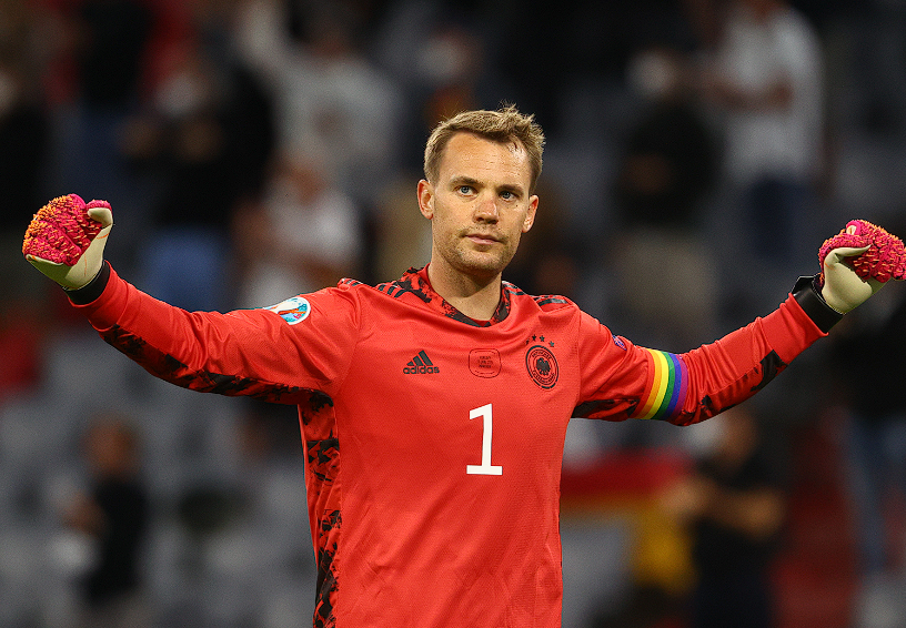 诺伊尔康复复出，拜仁迎战弗赖堡添强援