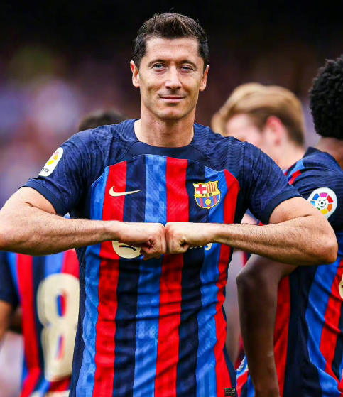 莱万新诺坎普首秀破门，续写<a href='https://energensemi.com/news/tag/258.html' style='color: blue;'>巴萨</a>传奇篇章