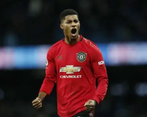 曼联重建进行时：阵容调整与转会风云