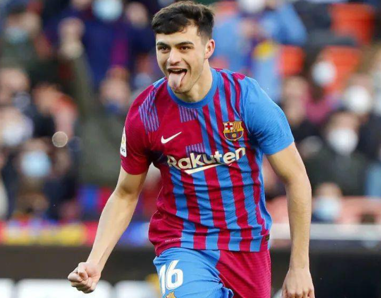 佩德里等球员回归,弗里克盼巴萨逆袭争冠