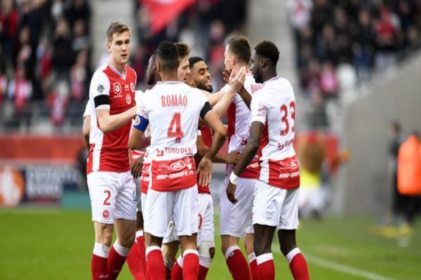 摩纳哥欧冠征途：逆境中绽放的坚韧之花