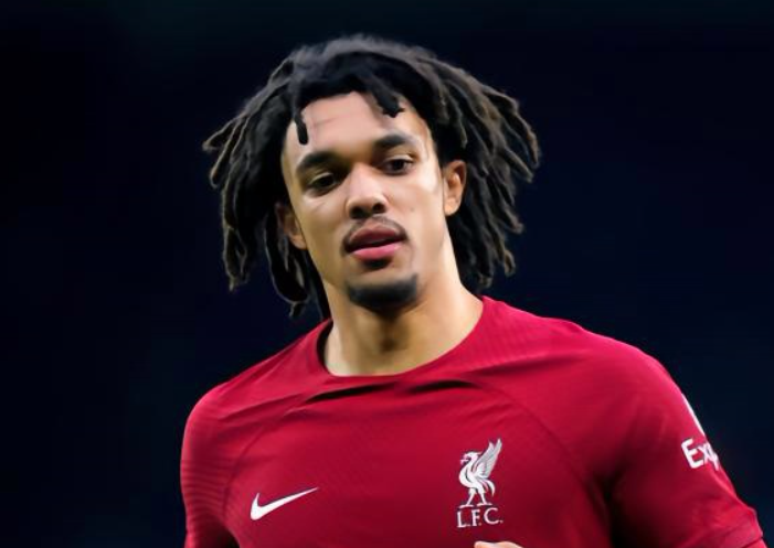 伤病与高薪下的困境：<a href='/news/tag/286.html' style='color: blue;'>皇马</a>对阿诺德态度转变引关注