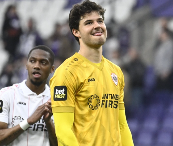 曼联新援：拉门斯以稳定之姿筑牢防线