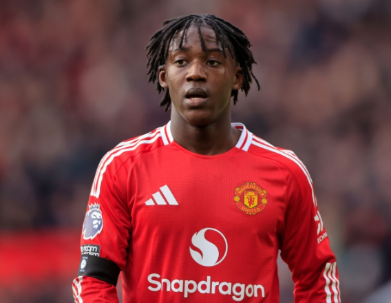 曼联风波：梅努与阿莫林互动背后的舆论涟漪