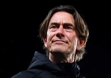 热刺帅位风波：弗兰克面临挑战，俱乐部力挺待转机