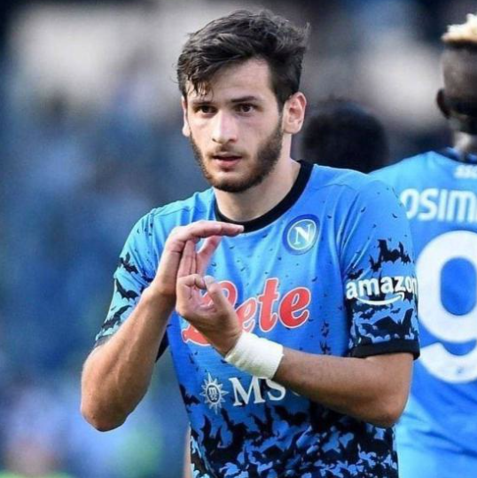 洲际杯决赛前夕：克瓦拉茨赫利亚谨慎回应萨拉赫相关问题